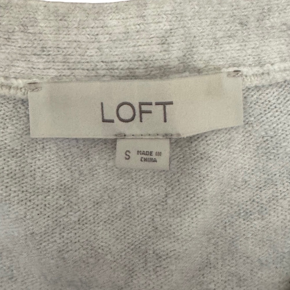LOFT Womens Light Gray Heathered V-Neck Henley Pullover‎ Sweater Size S - Picture 2 of 6
